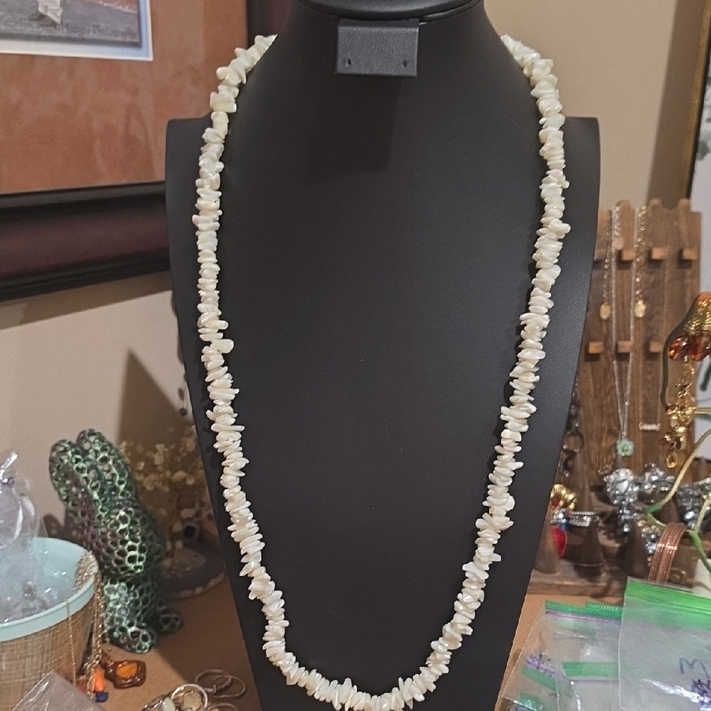 Pink and Cream Shell Layered Necklace Set for Women - Picture 2 of 6